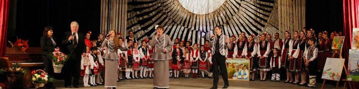 Концерт „Веселие“ изпълни залата в Червен бряг