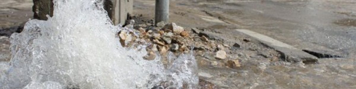 Авария на ВиК остави част от Червен бряг без вода